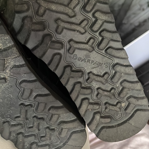 Bearpaw black booties genuine suede and fur worn once. Like new! - Picture 5 of 10